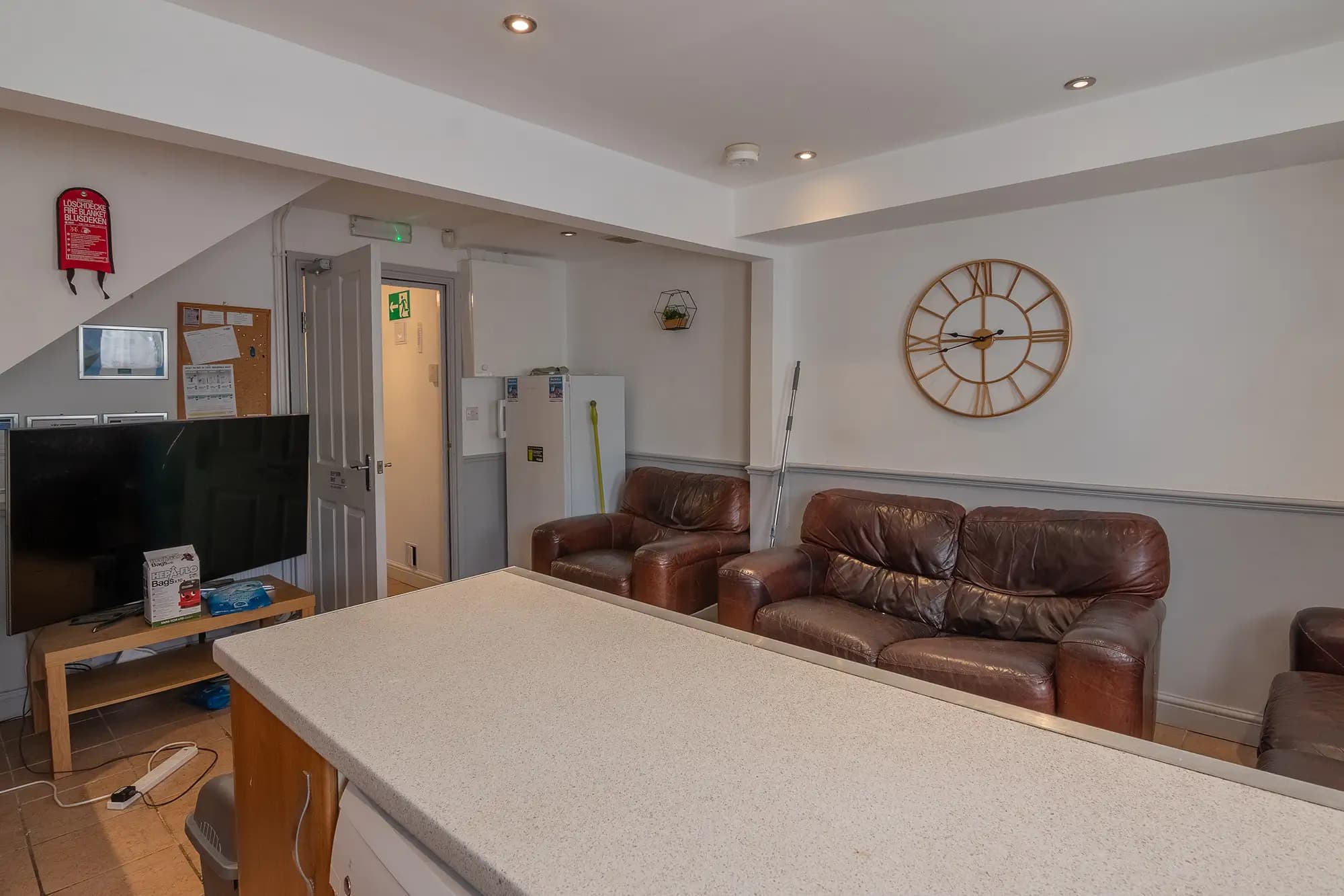 property photo 4 of 40