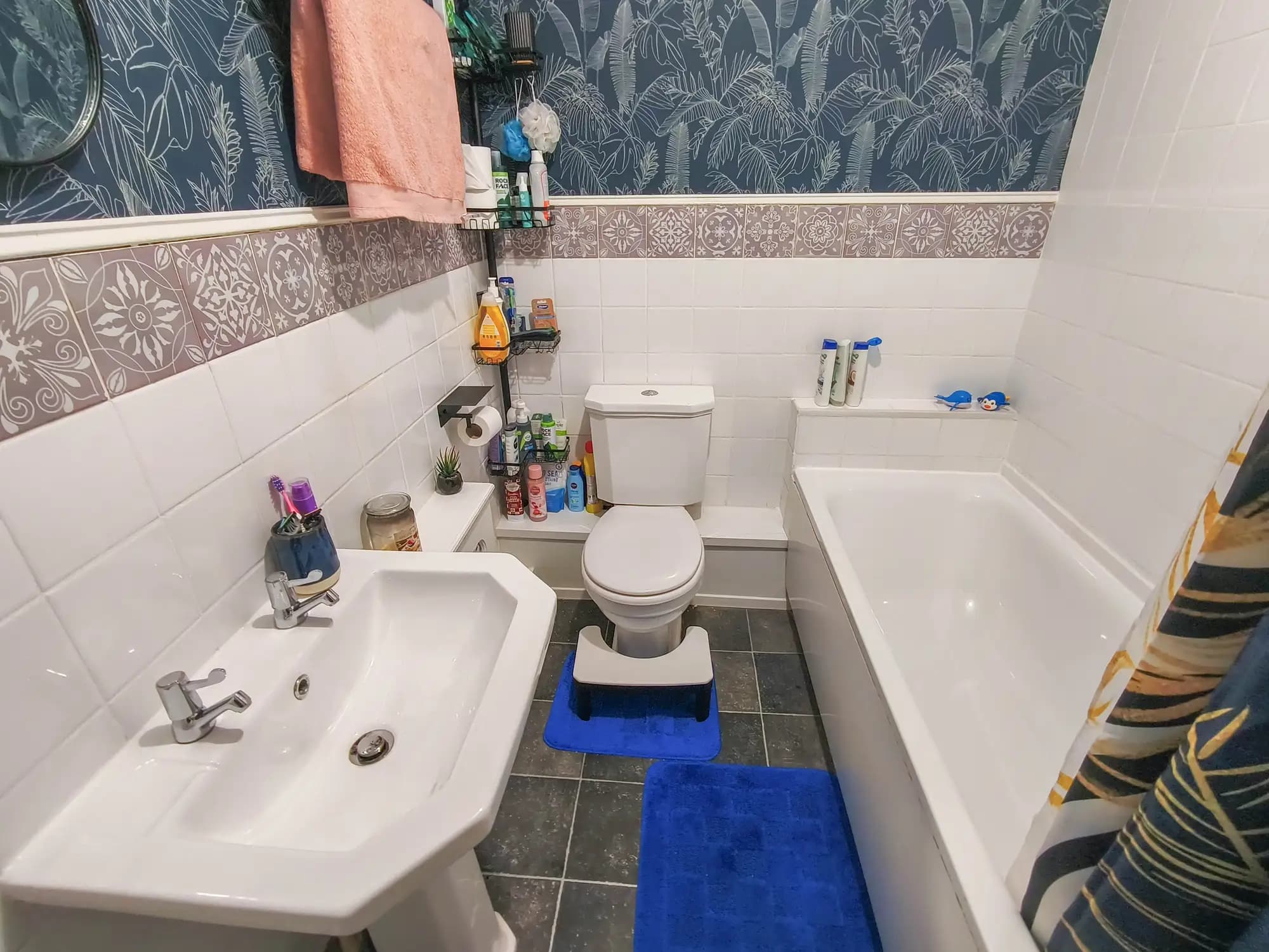 property photo 7 of 12
