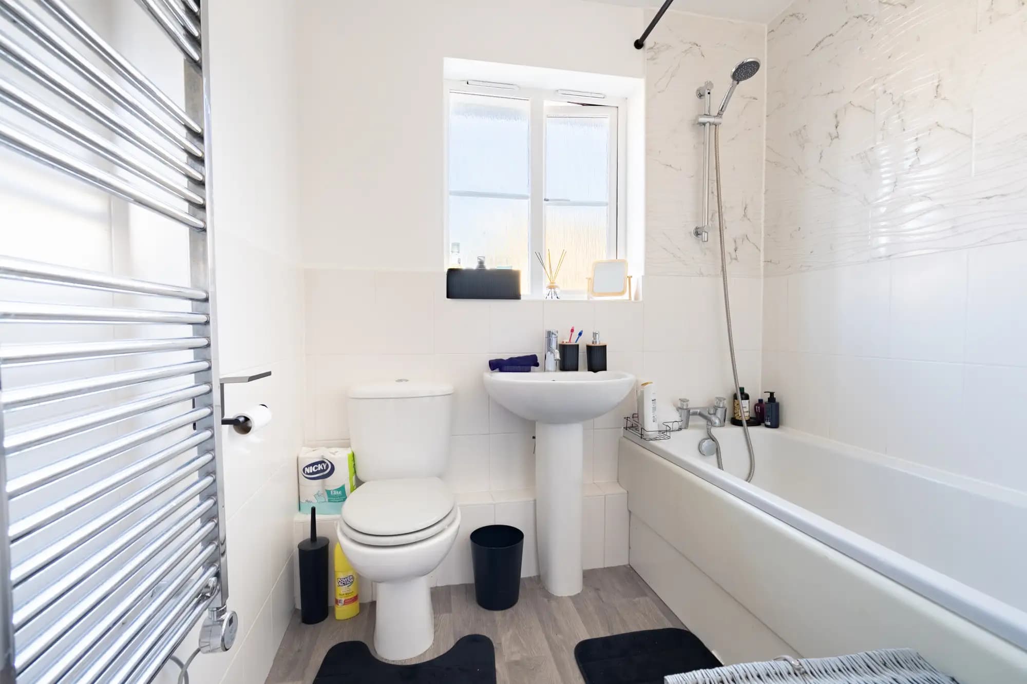 property photo 5 of 17