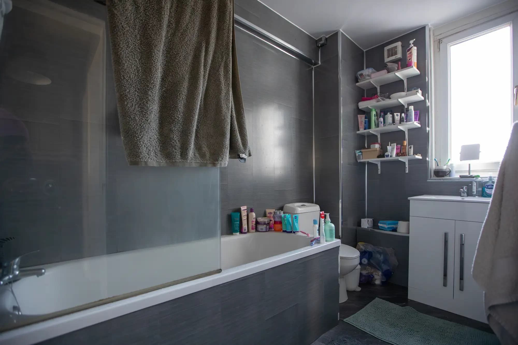 property photo 13 of 28