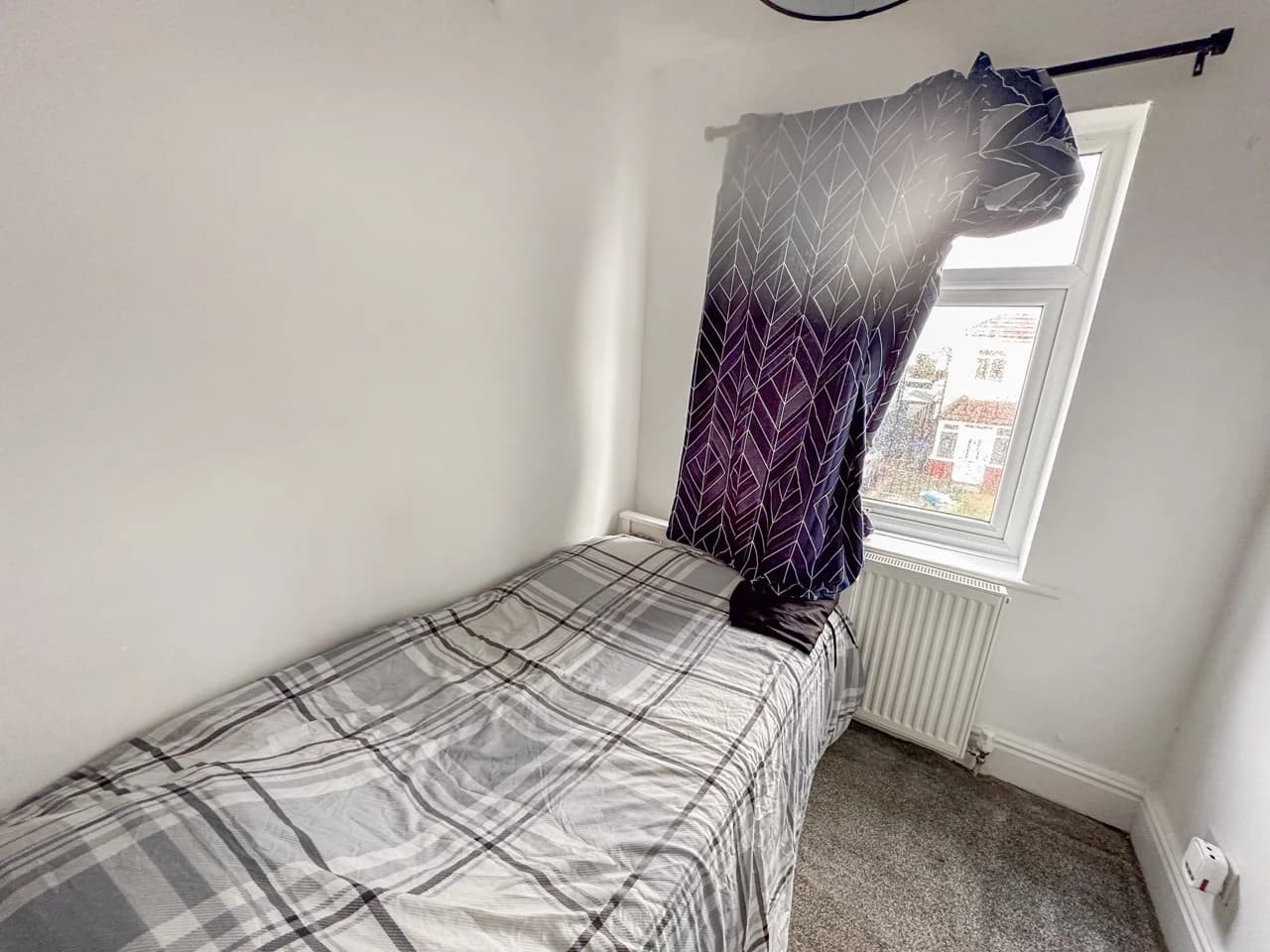 property photo 13 of 24