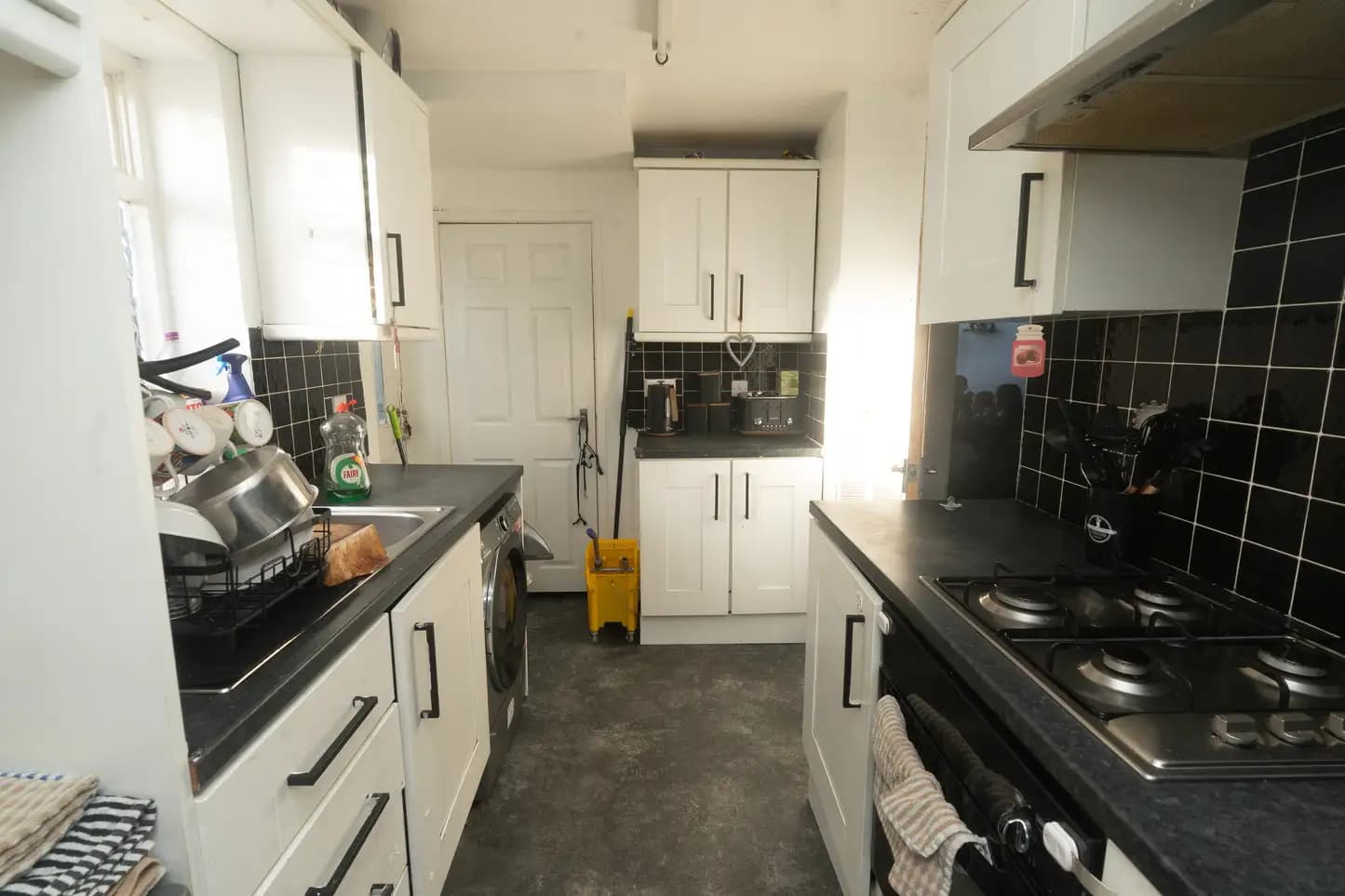 property photo 5 of 27