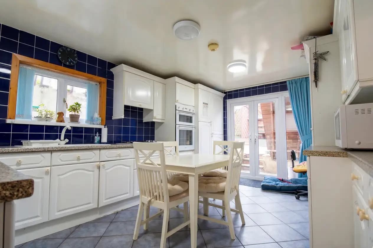 property photo 6 of 35