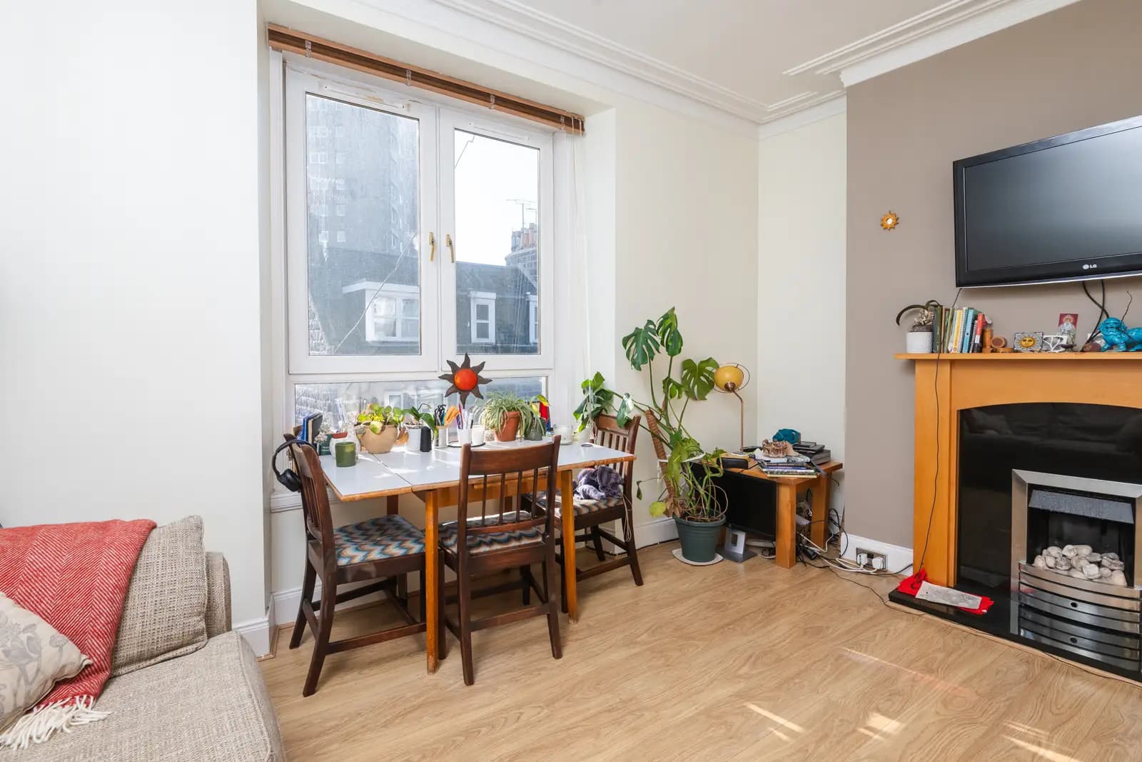 property photo 4 of 14