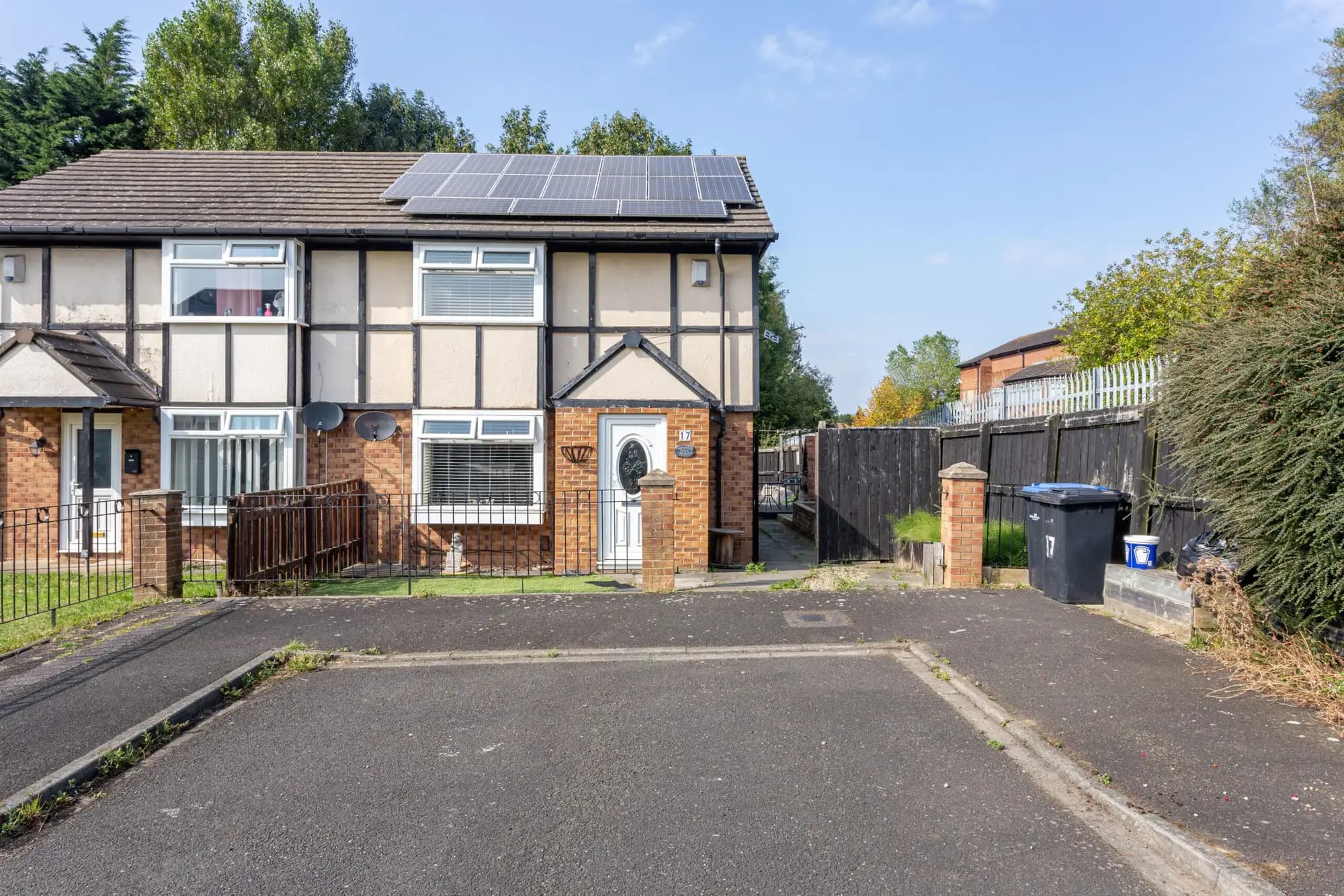 property photo 12 of 14