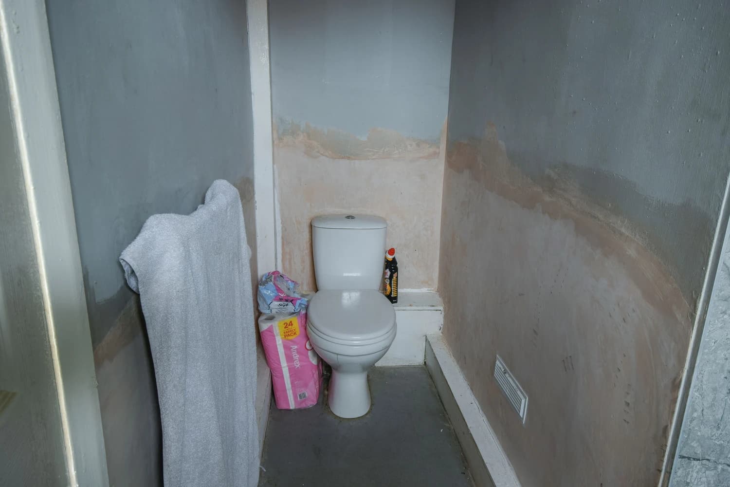 property photo 7 of 15