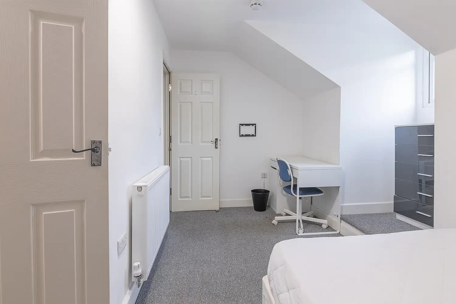 property photo 12 of 35