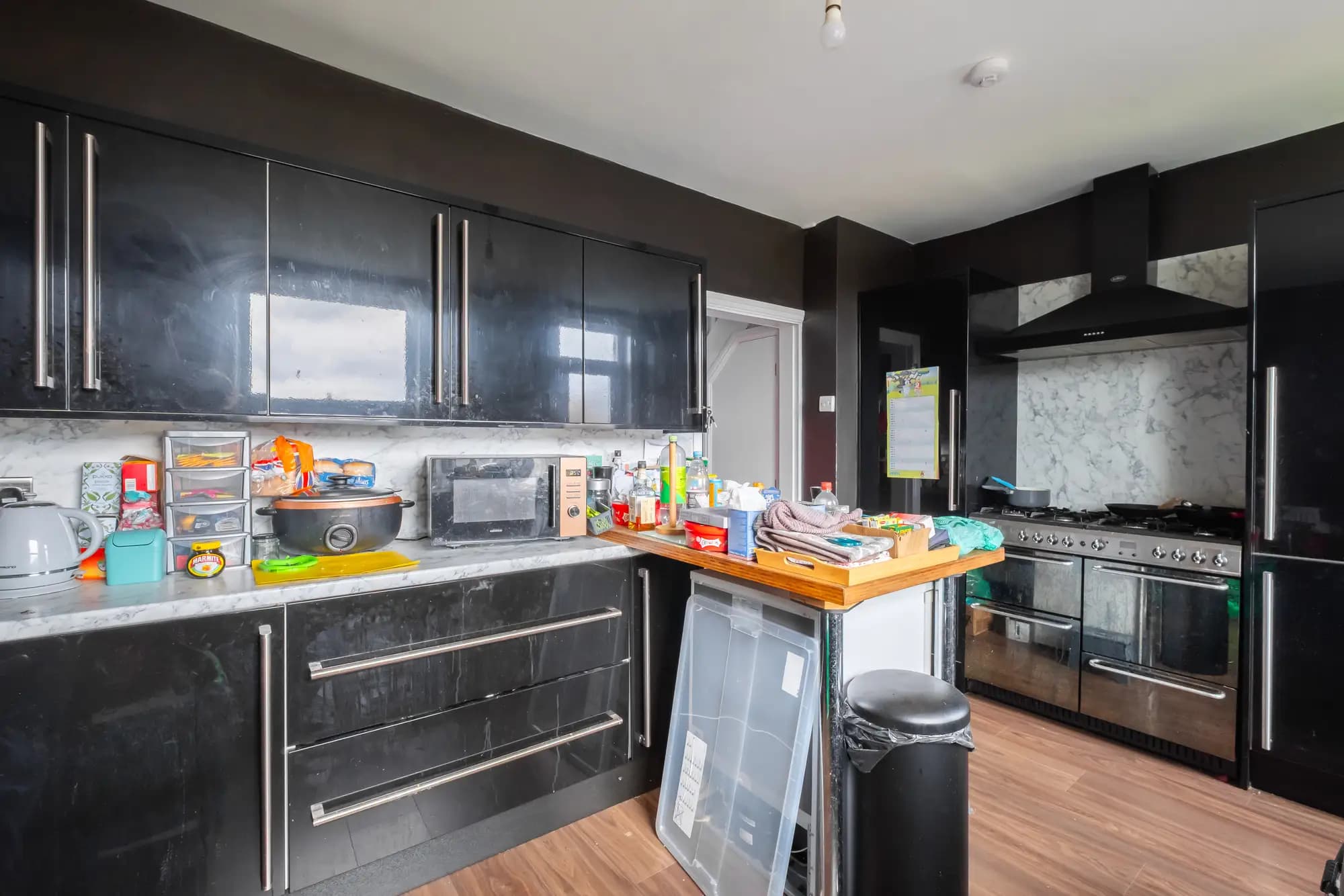 property photo 4 of 18