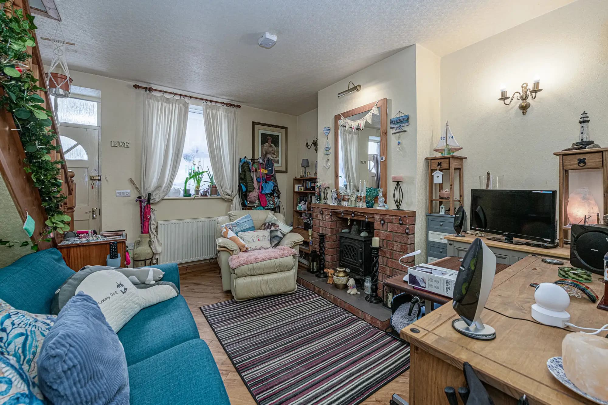 property photo 5 of 25