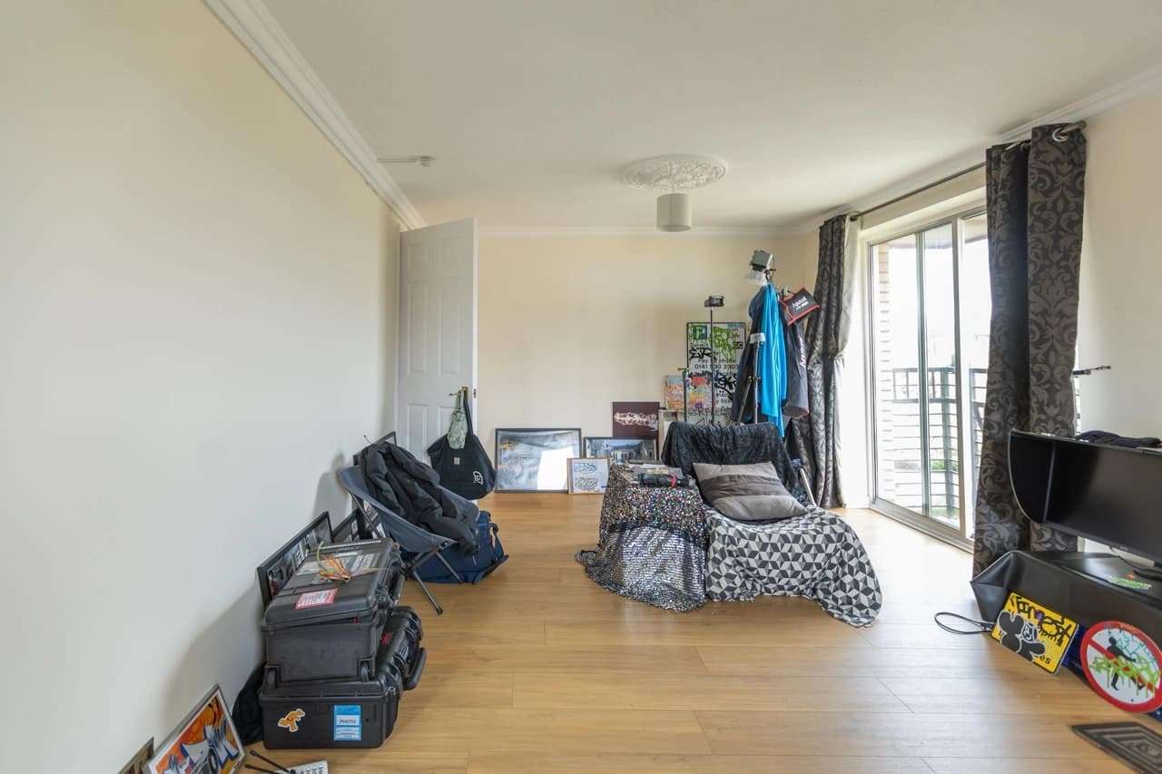 property photo 3 of 21
