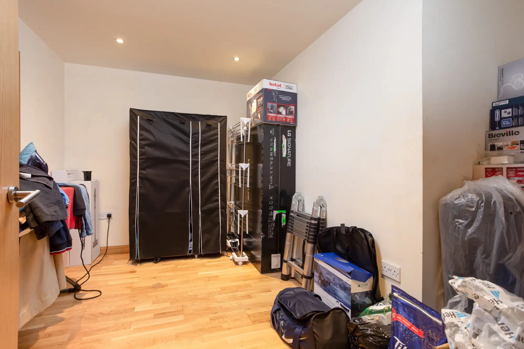 property photo 8 of 8