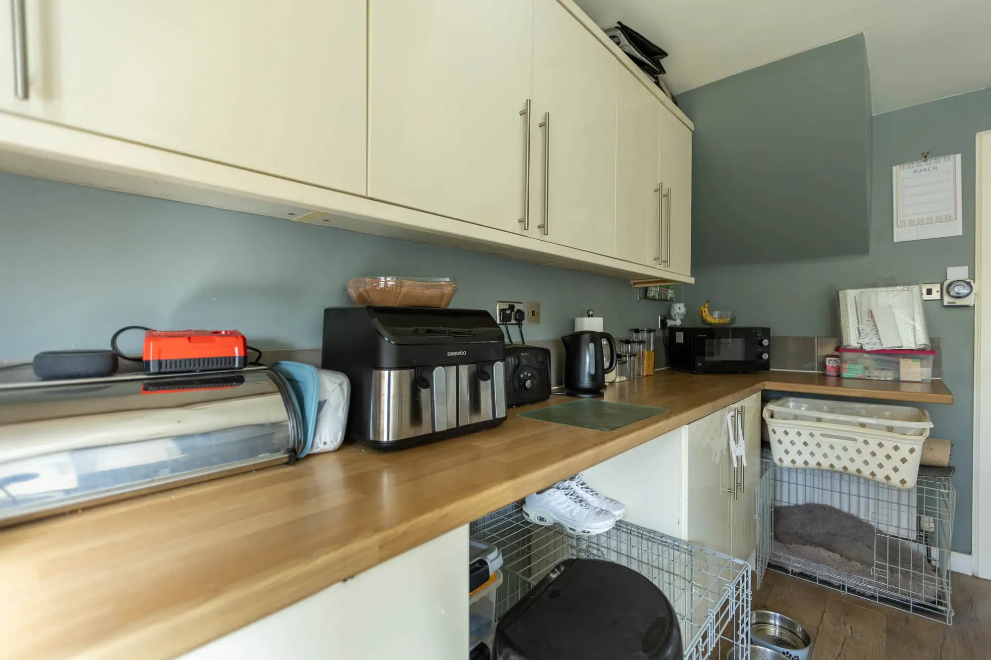 property photo 7 of 27