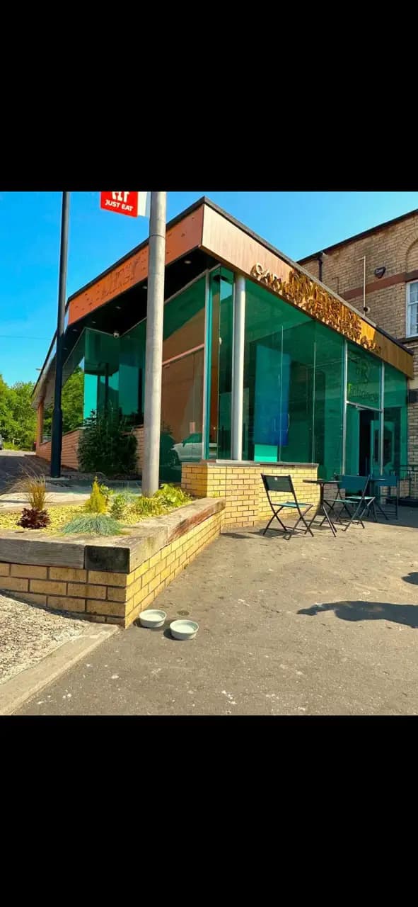 property photo 5 of 27