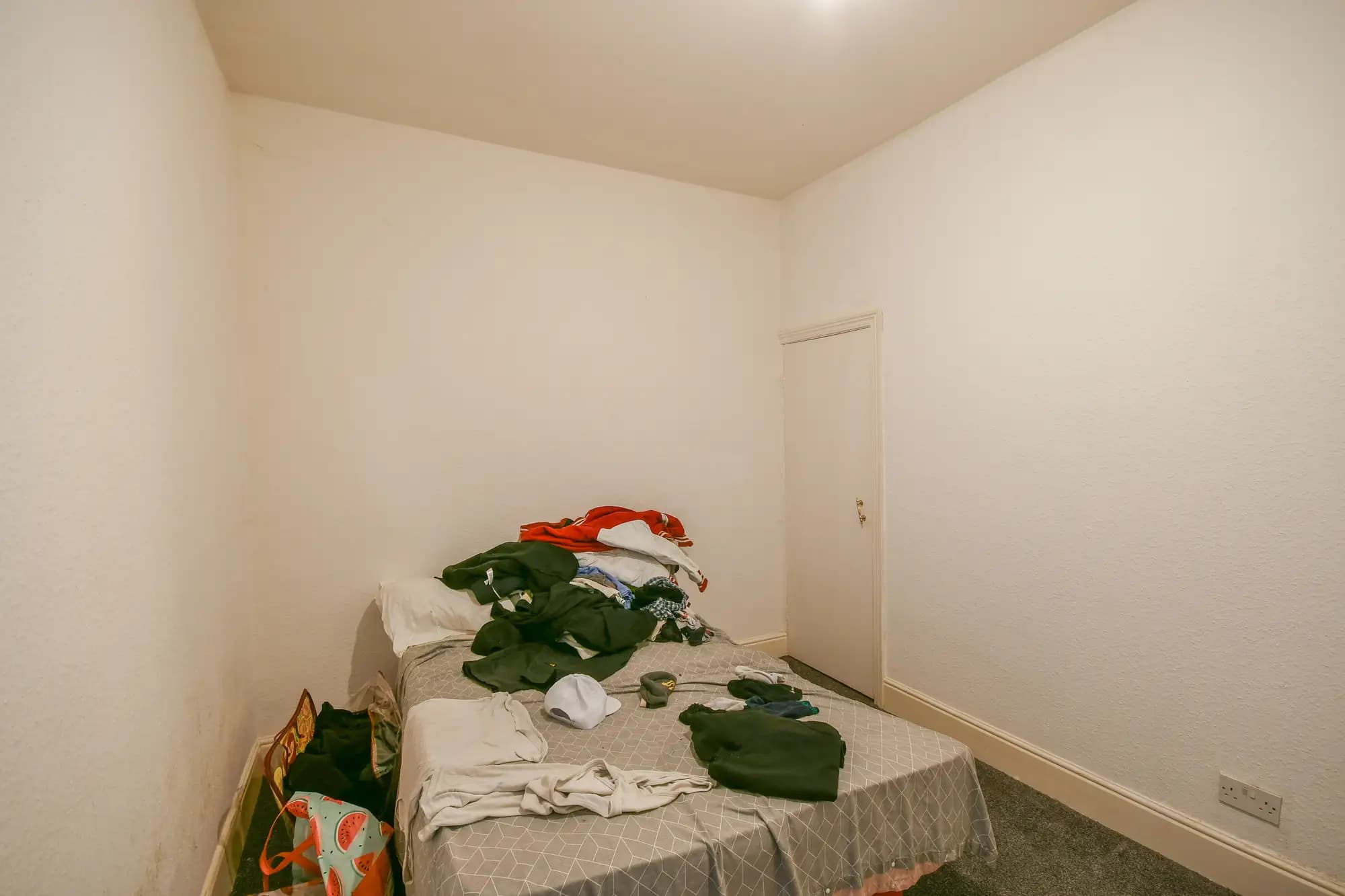 property photo 12 of 16