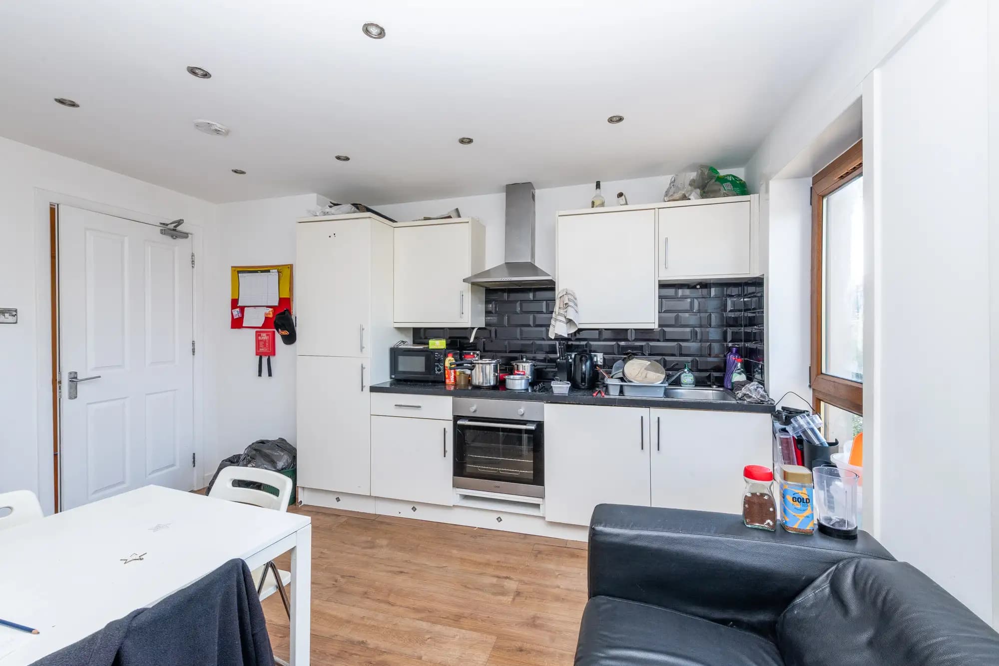 property photo 8 of 44