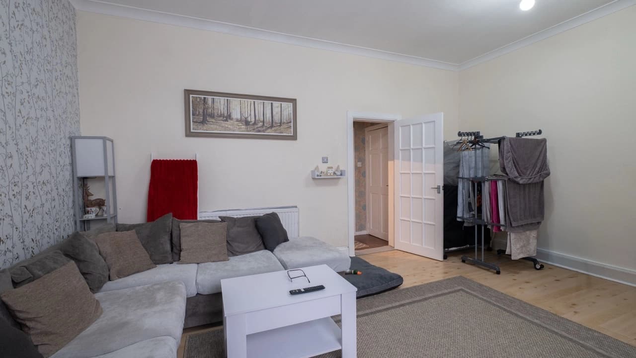 property photo 5 of 22