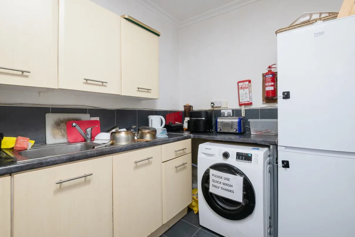 property photo 6 of 39