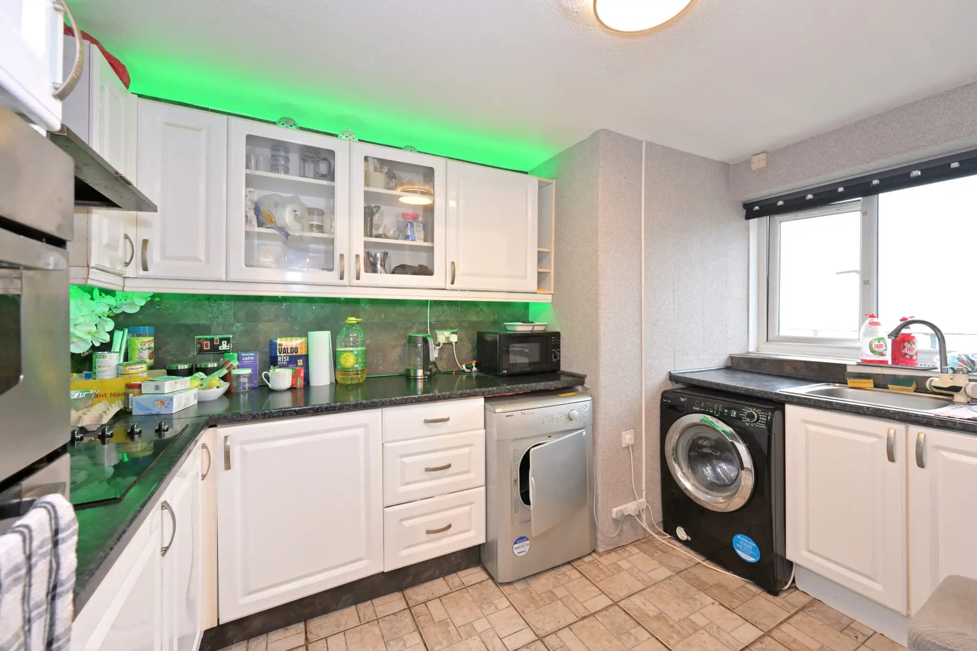 property photo 6 of 20