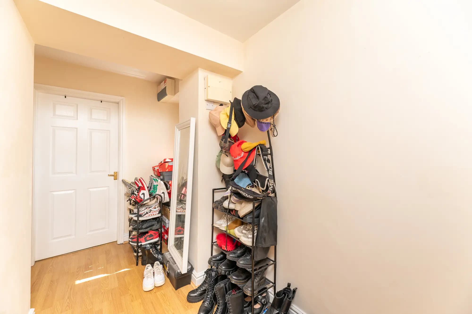 property photo 21 of 28