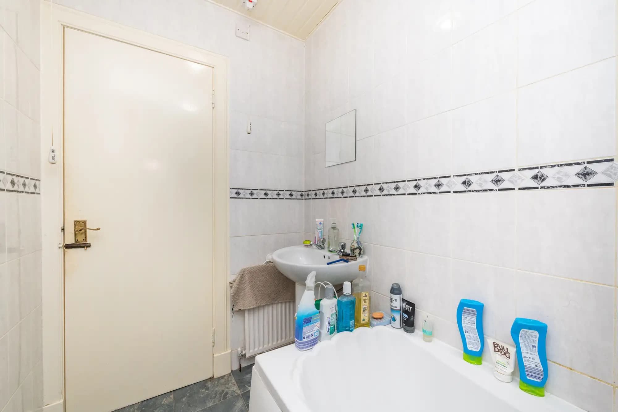 property photo 11 of 25