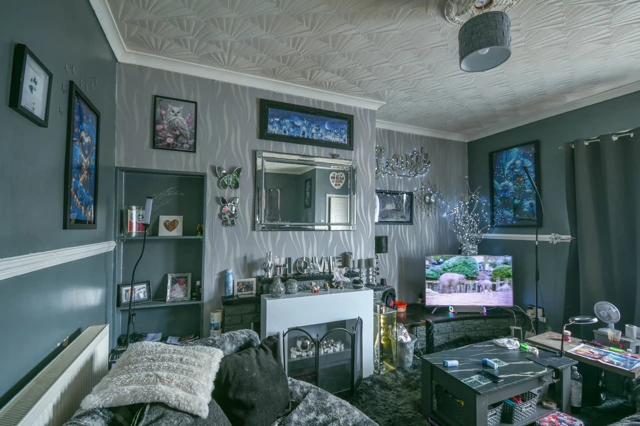property photo 3 of 20