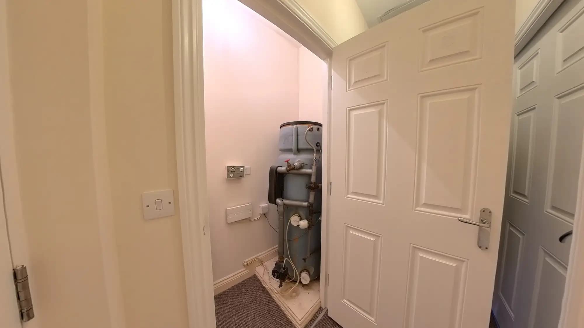 property photo 20 of 27