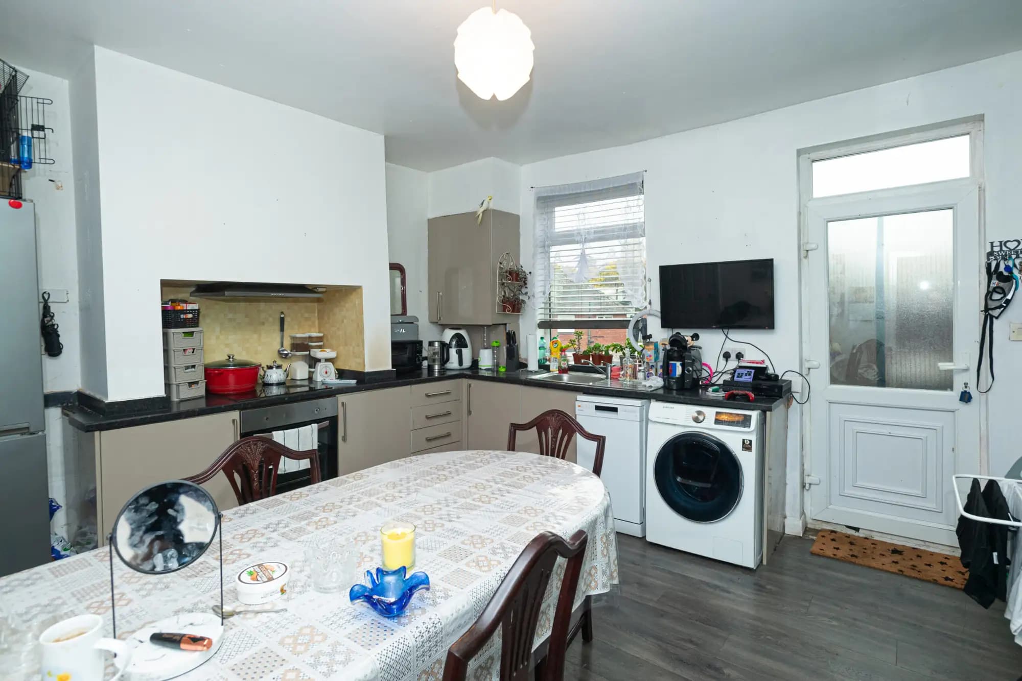 property photo 6 of 20