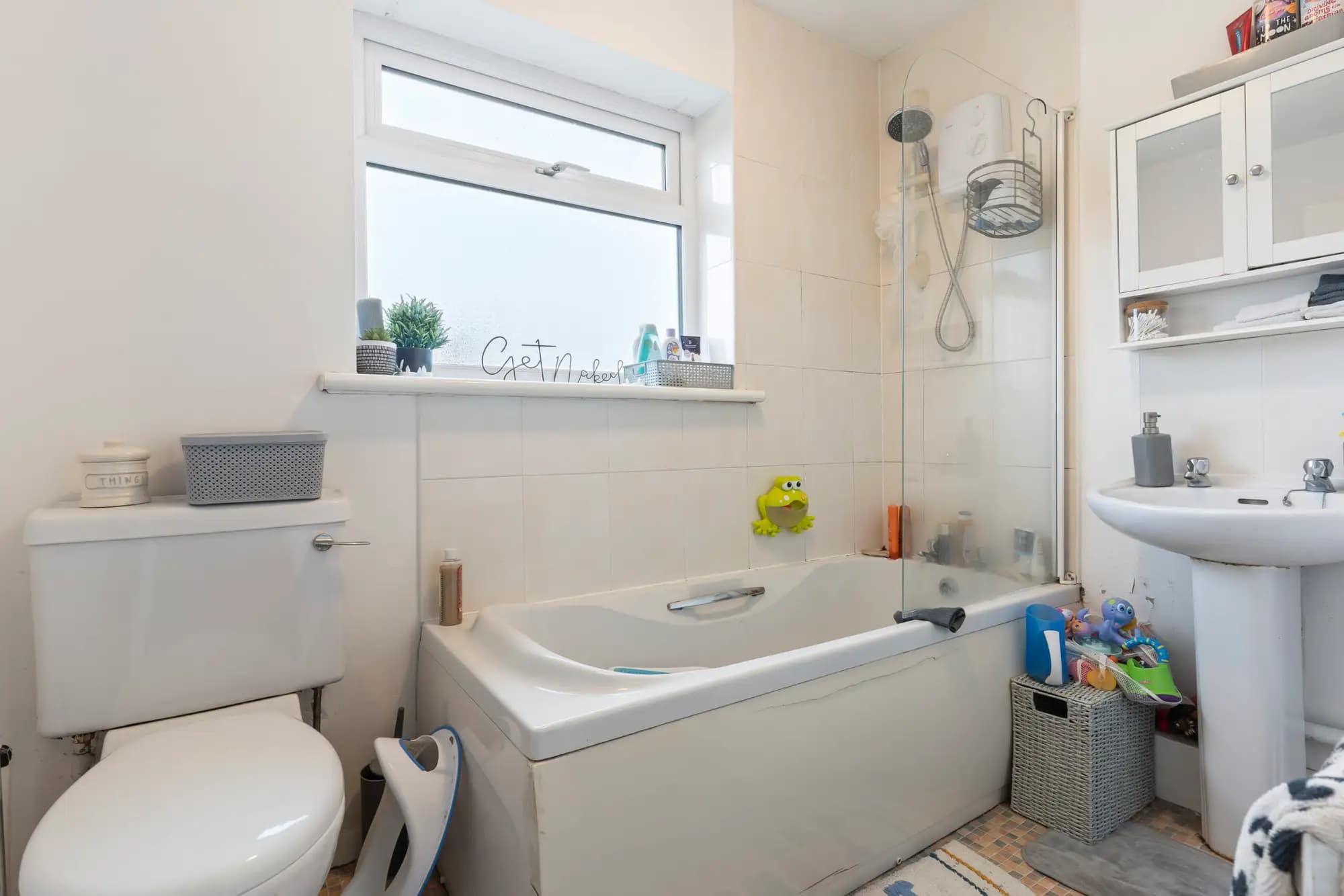 property photo 11 of 22