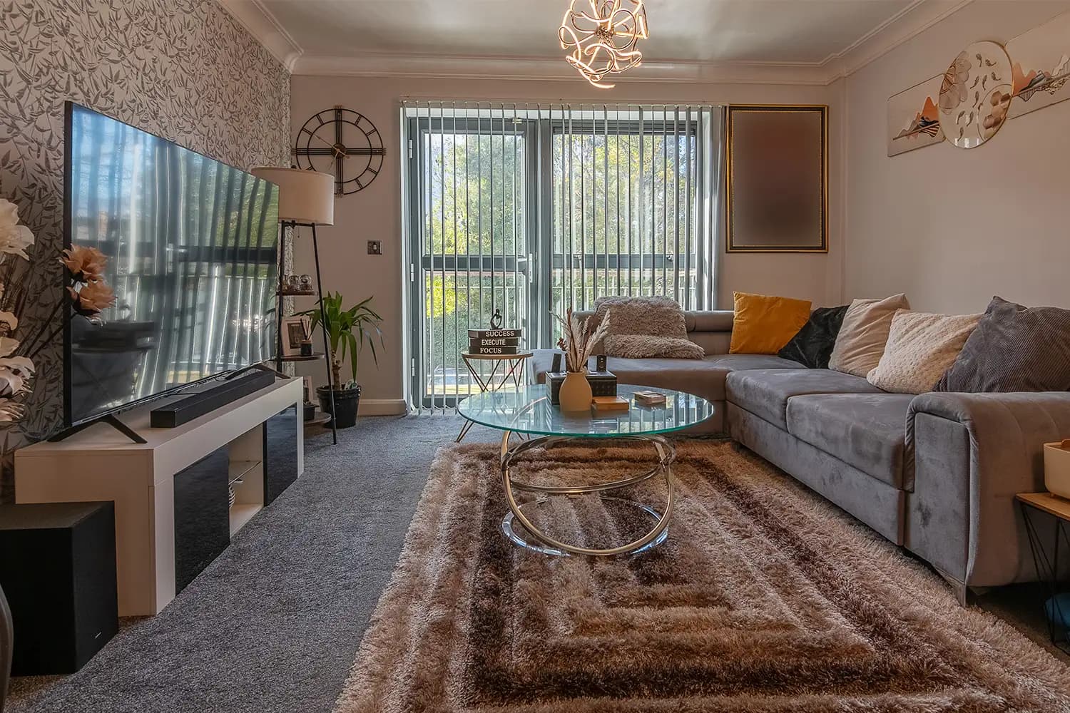 property photo 3 of 28