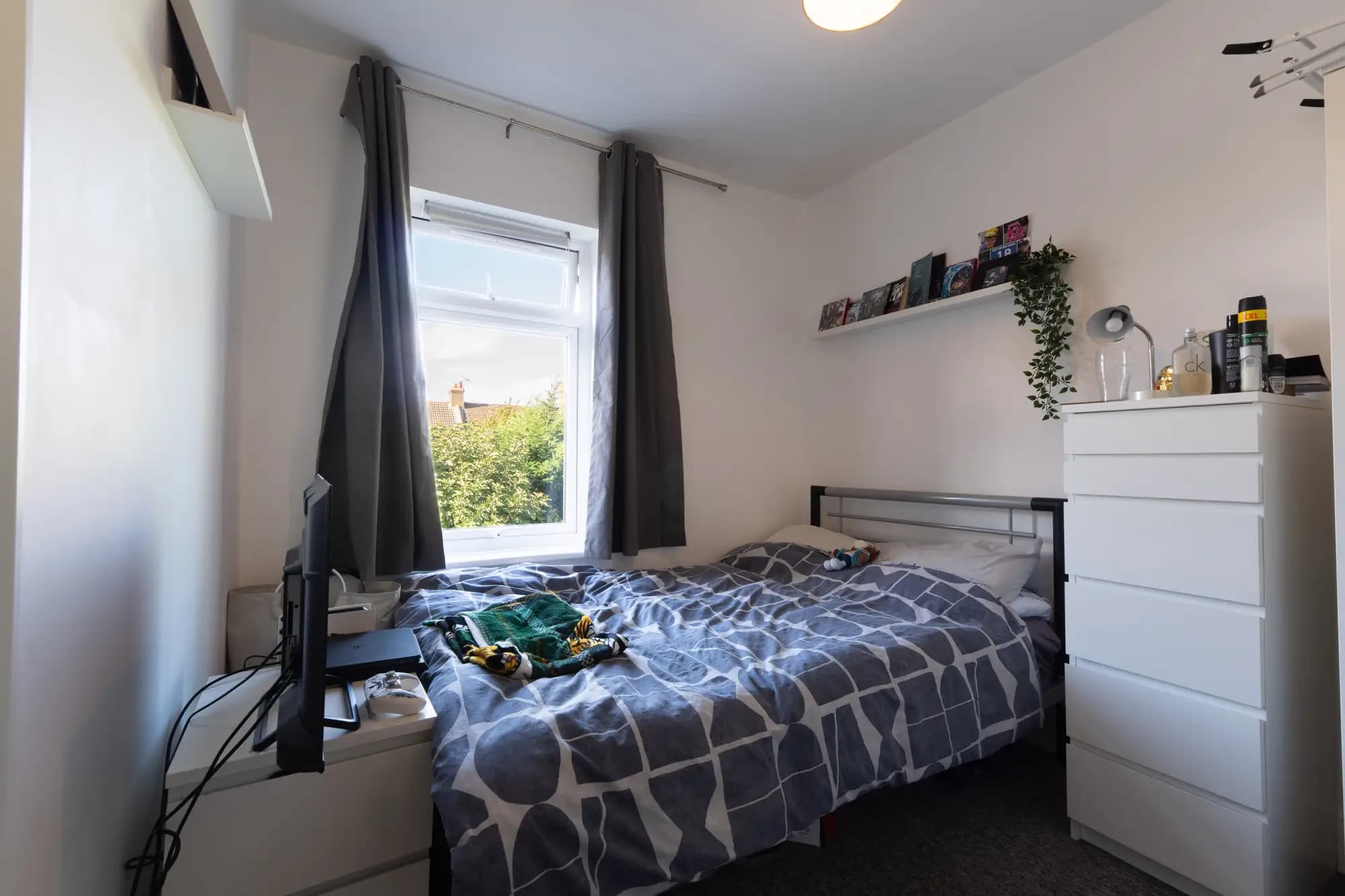 property photo 18 of 27