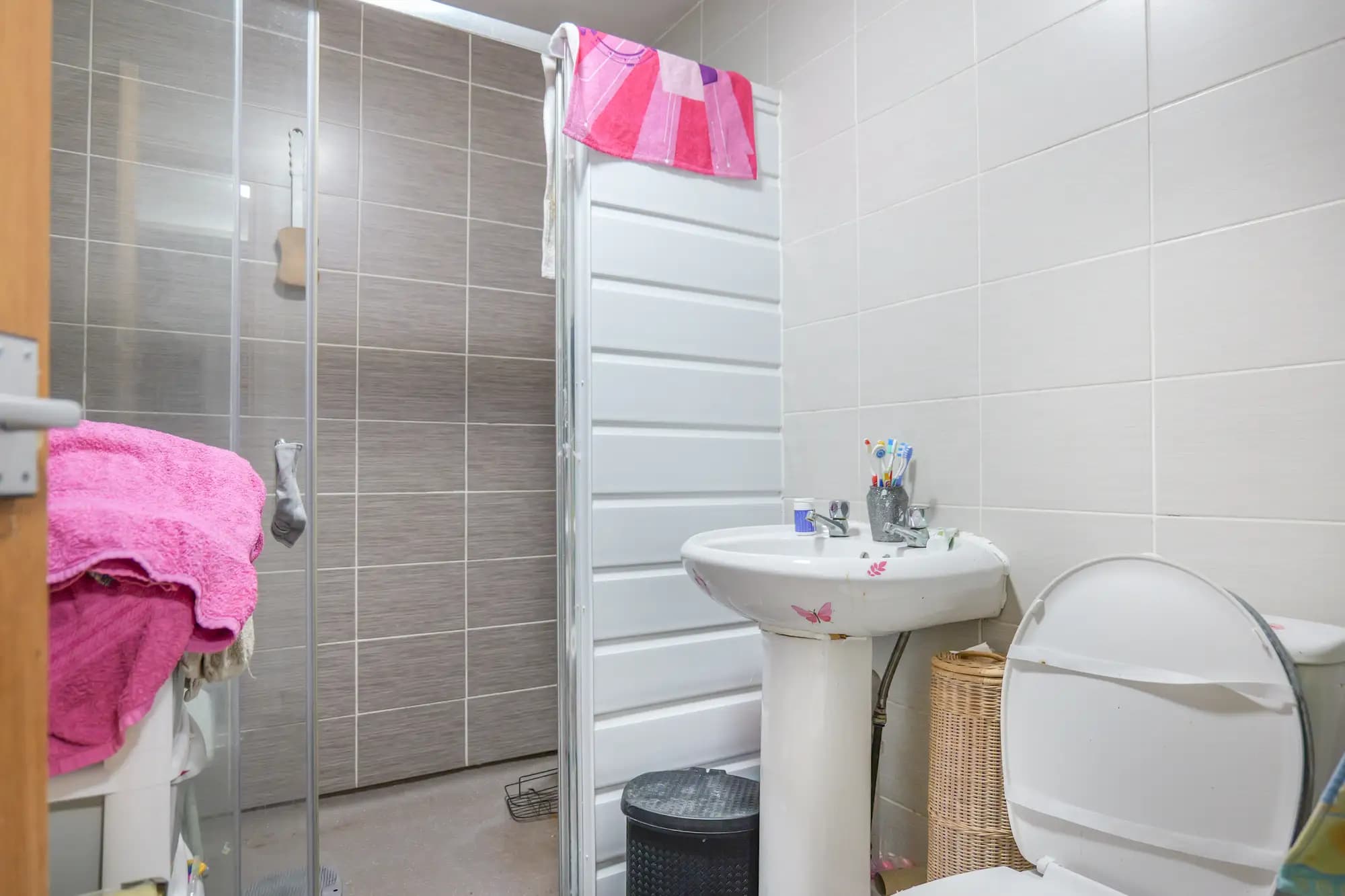 property photo 6 of 22