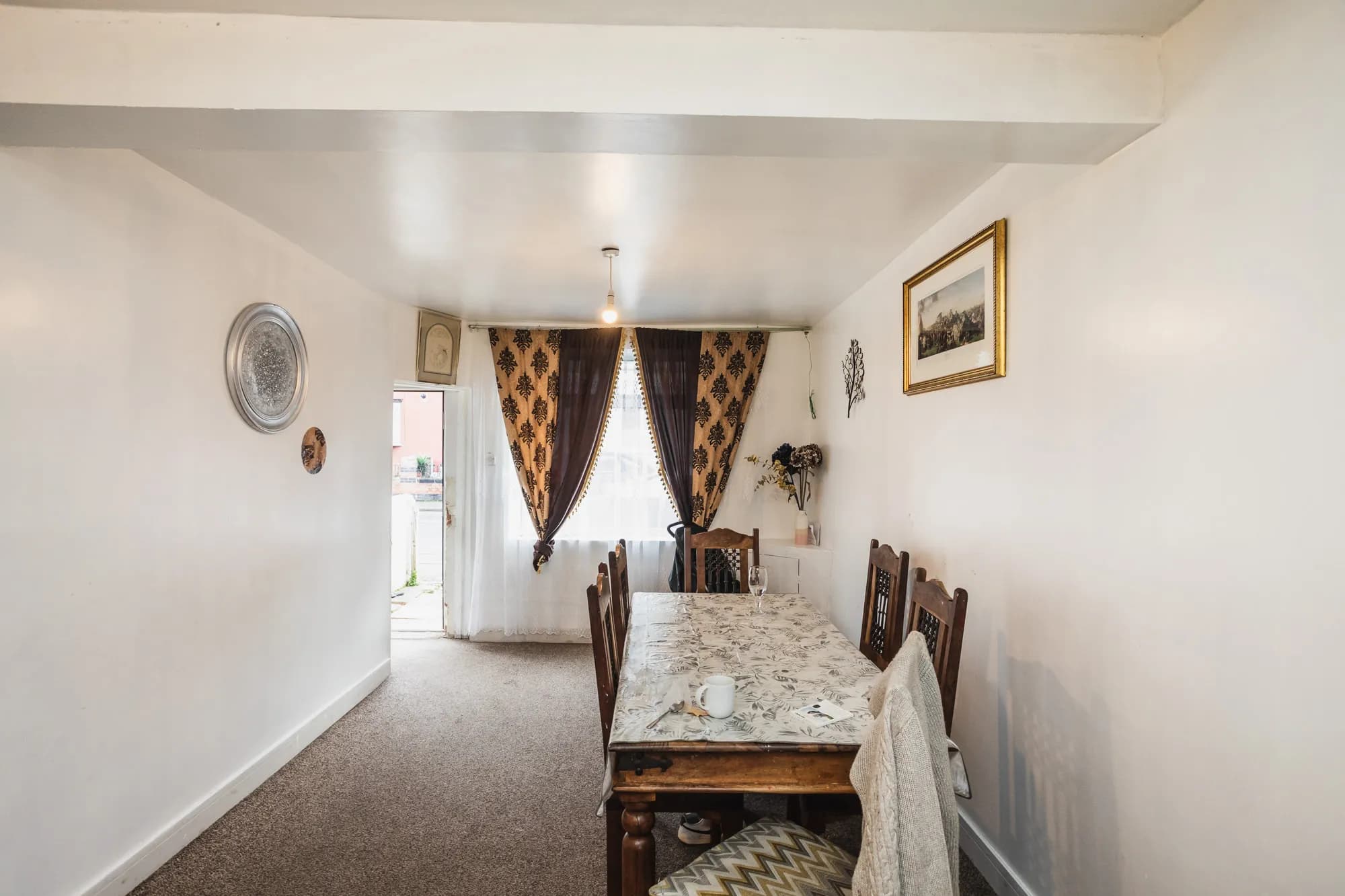 property photo 4 of 24