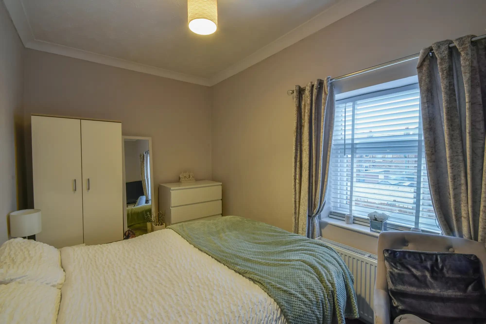 property photo 10 of 18