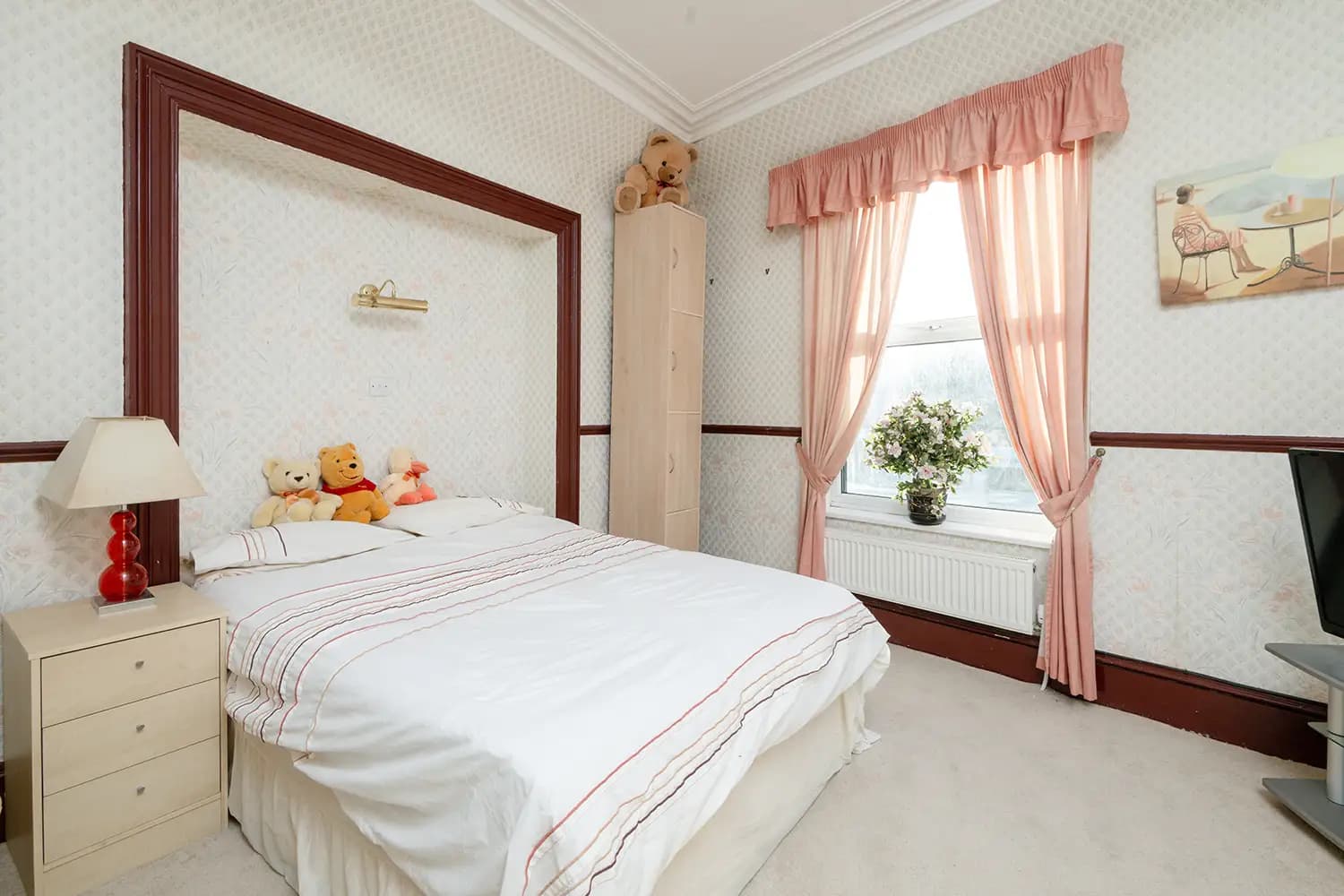 property photo 17 of 25