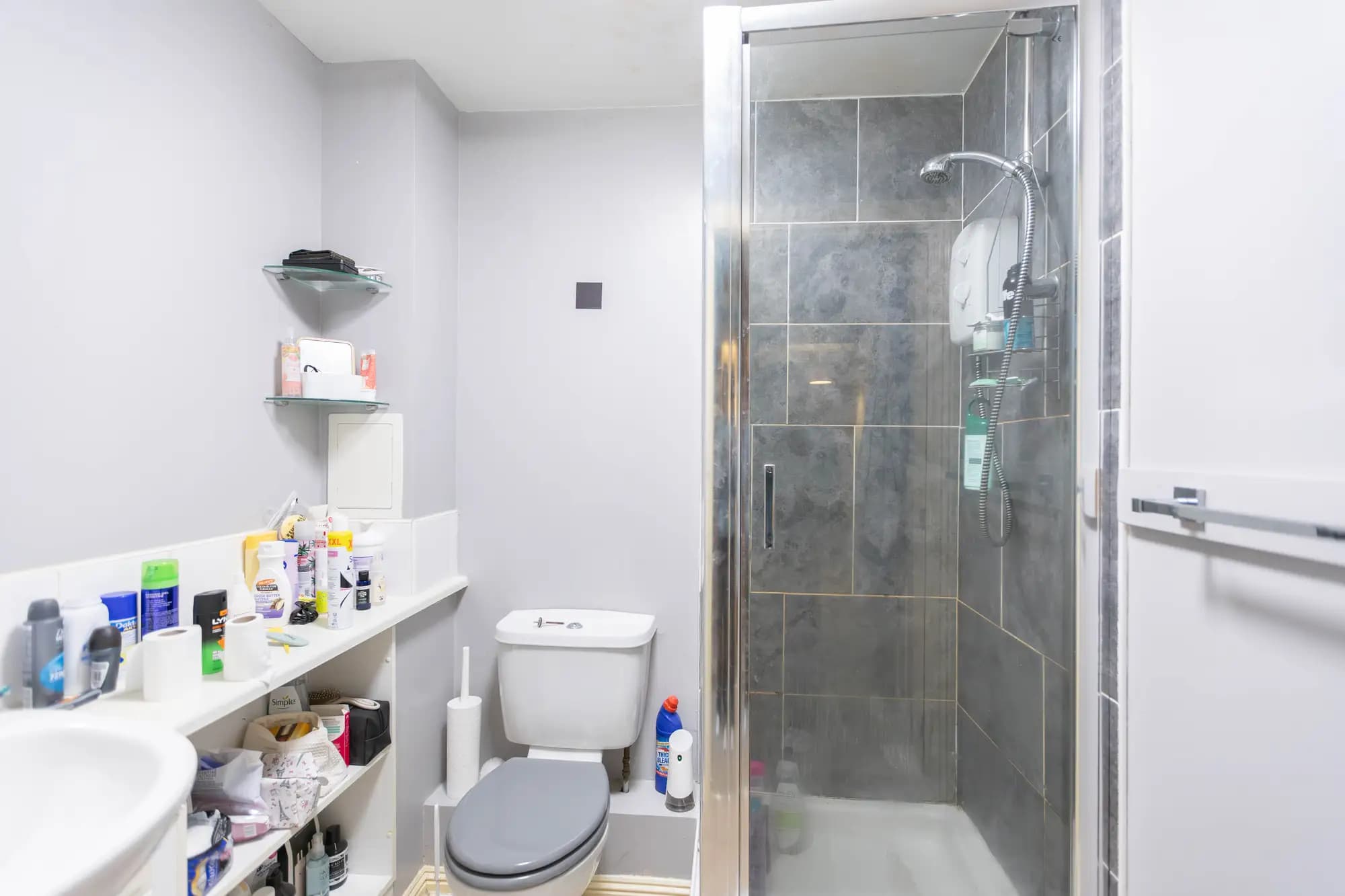 property photo 11 of 34