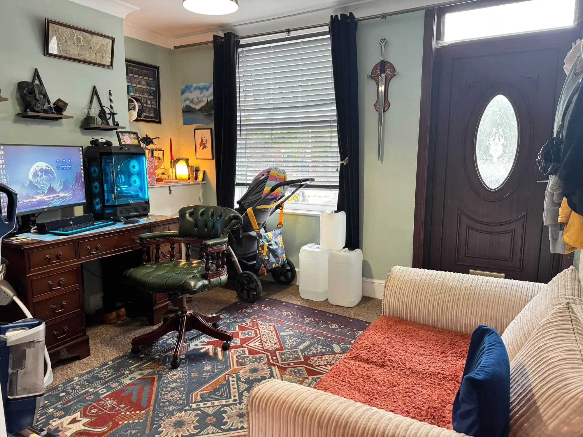 property photo 2 of 15