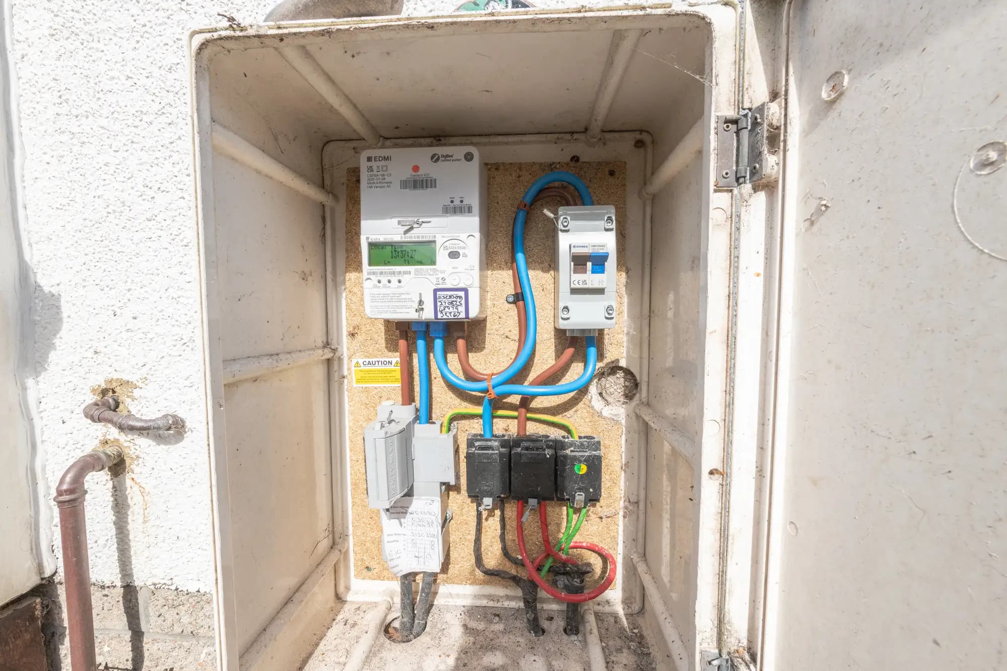 property photo 18 of 33