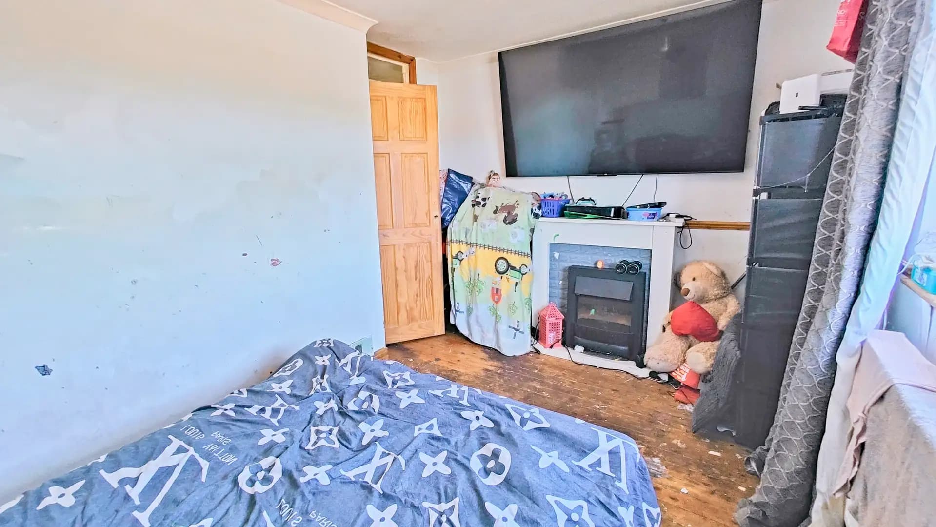 property photo 15 of 26