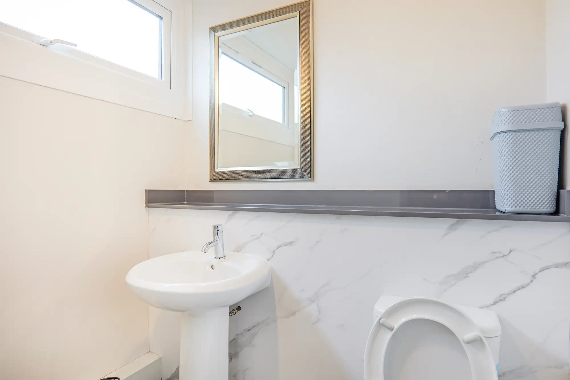 property photo 9 of 29