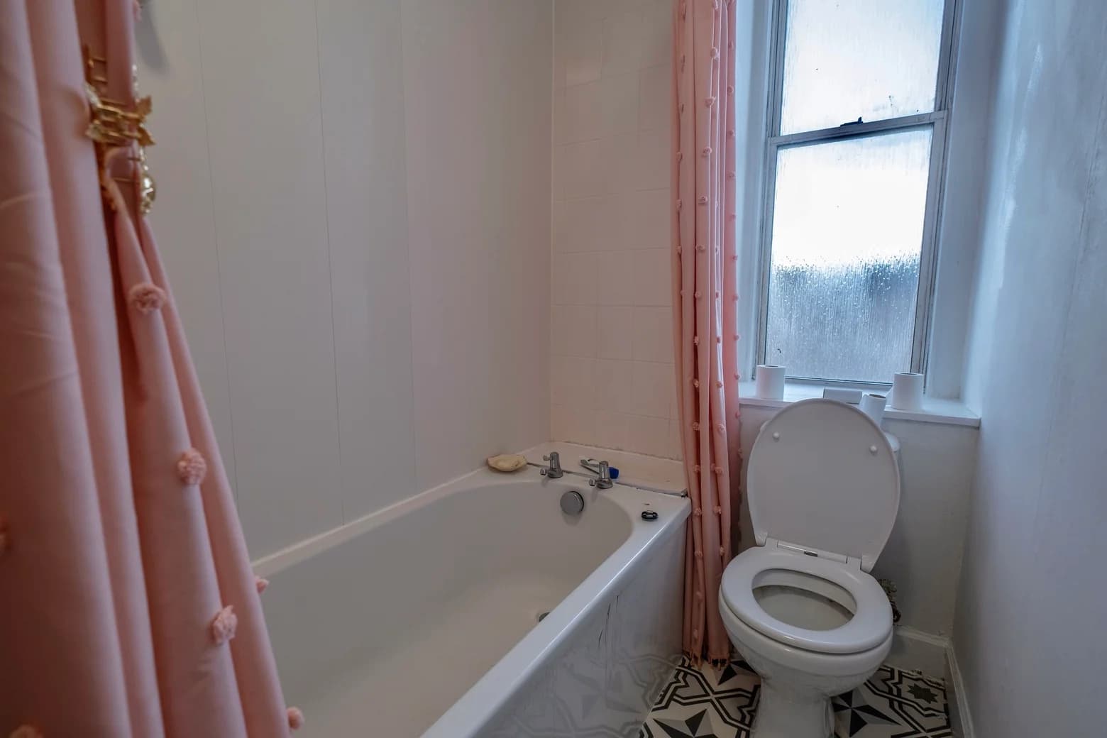 property photo 9 of 17