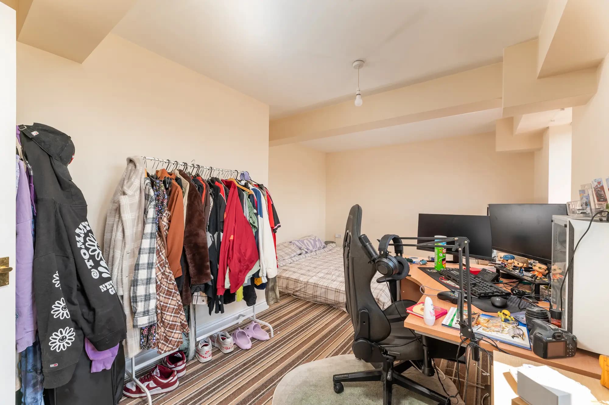 property photo 12 of 28