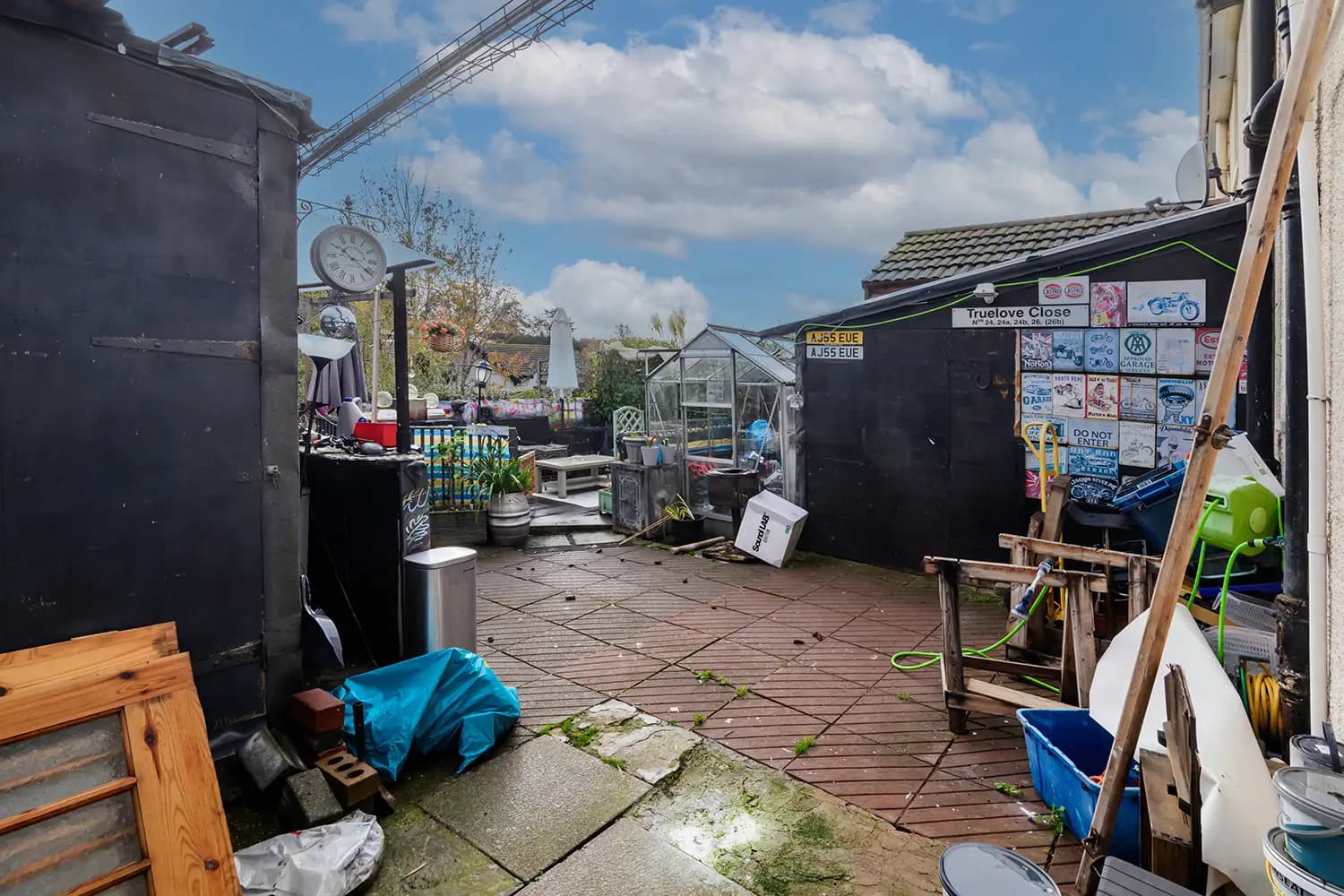 property photo 23 of 27