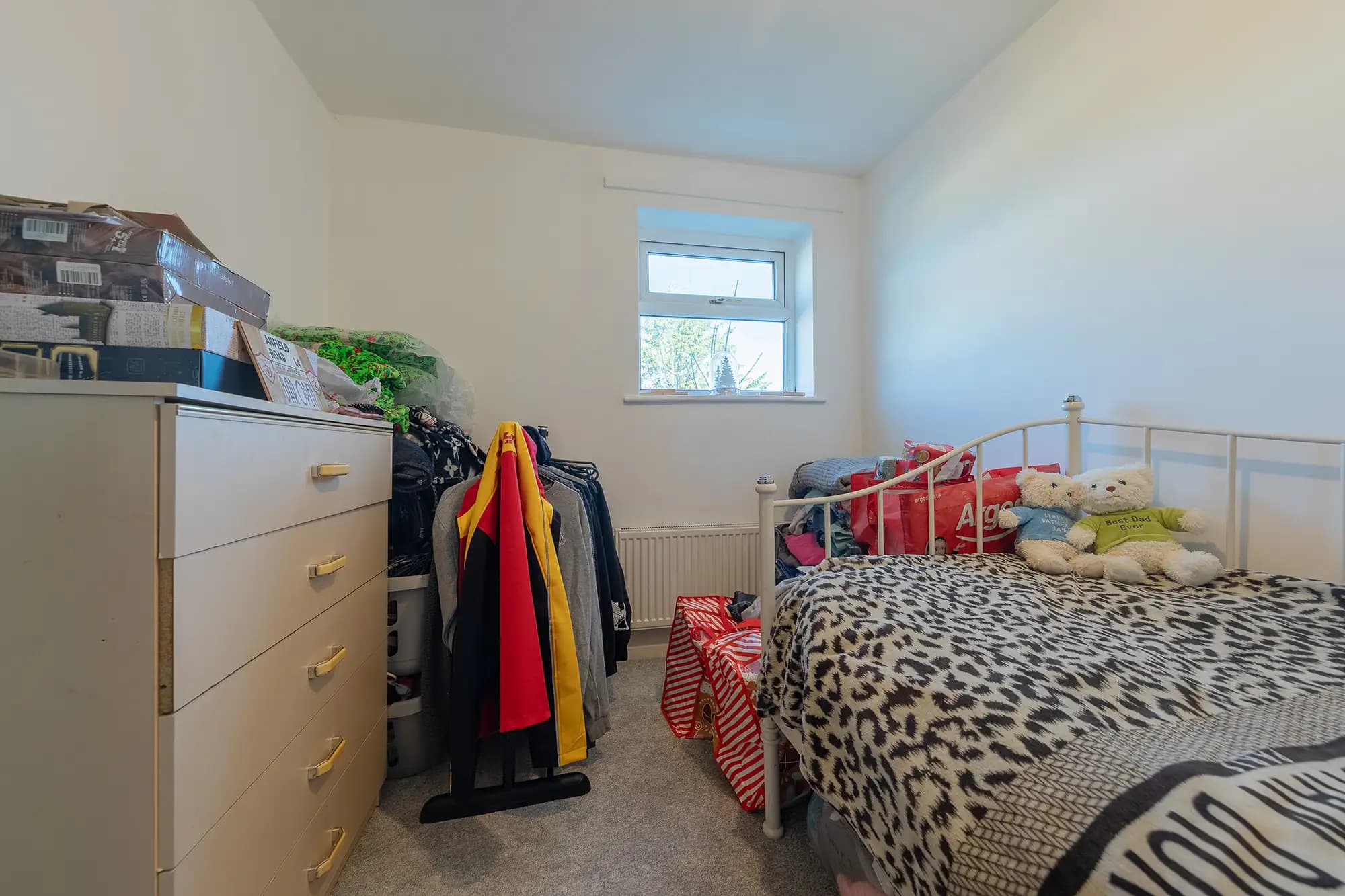 property photo 11 of 17