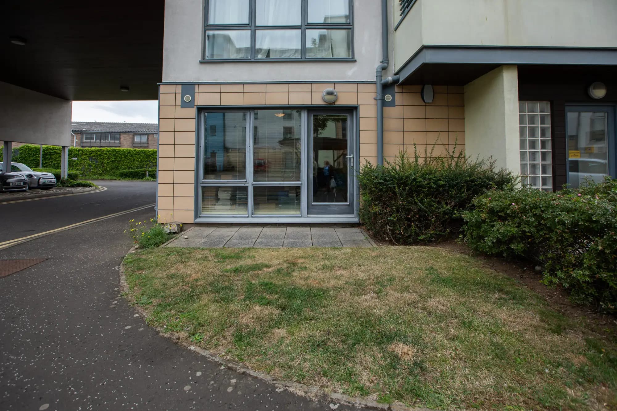 property photo 27 of 32