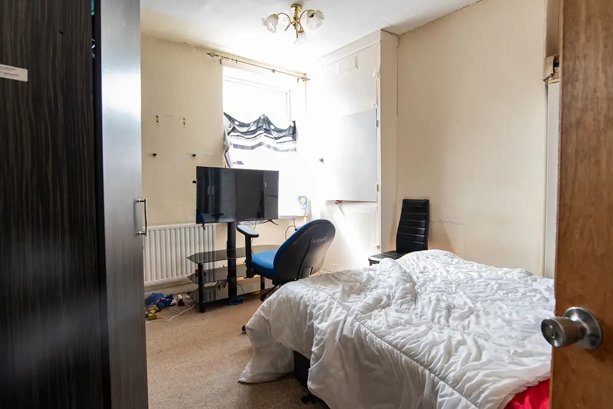 property photo 11 of 20