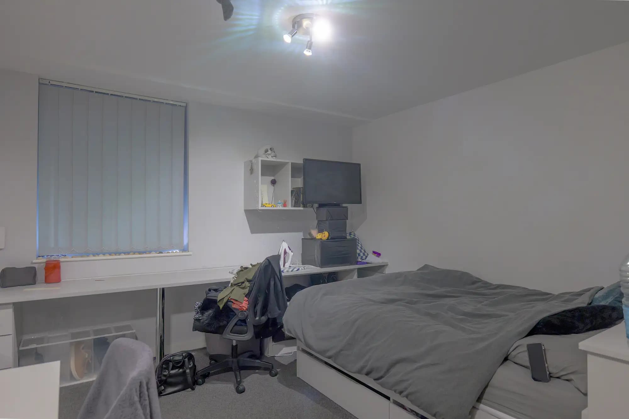 property photo 4 of 10