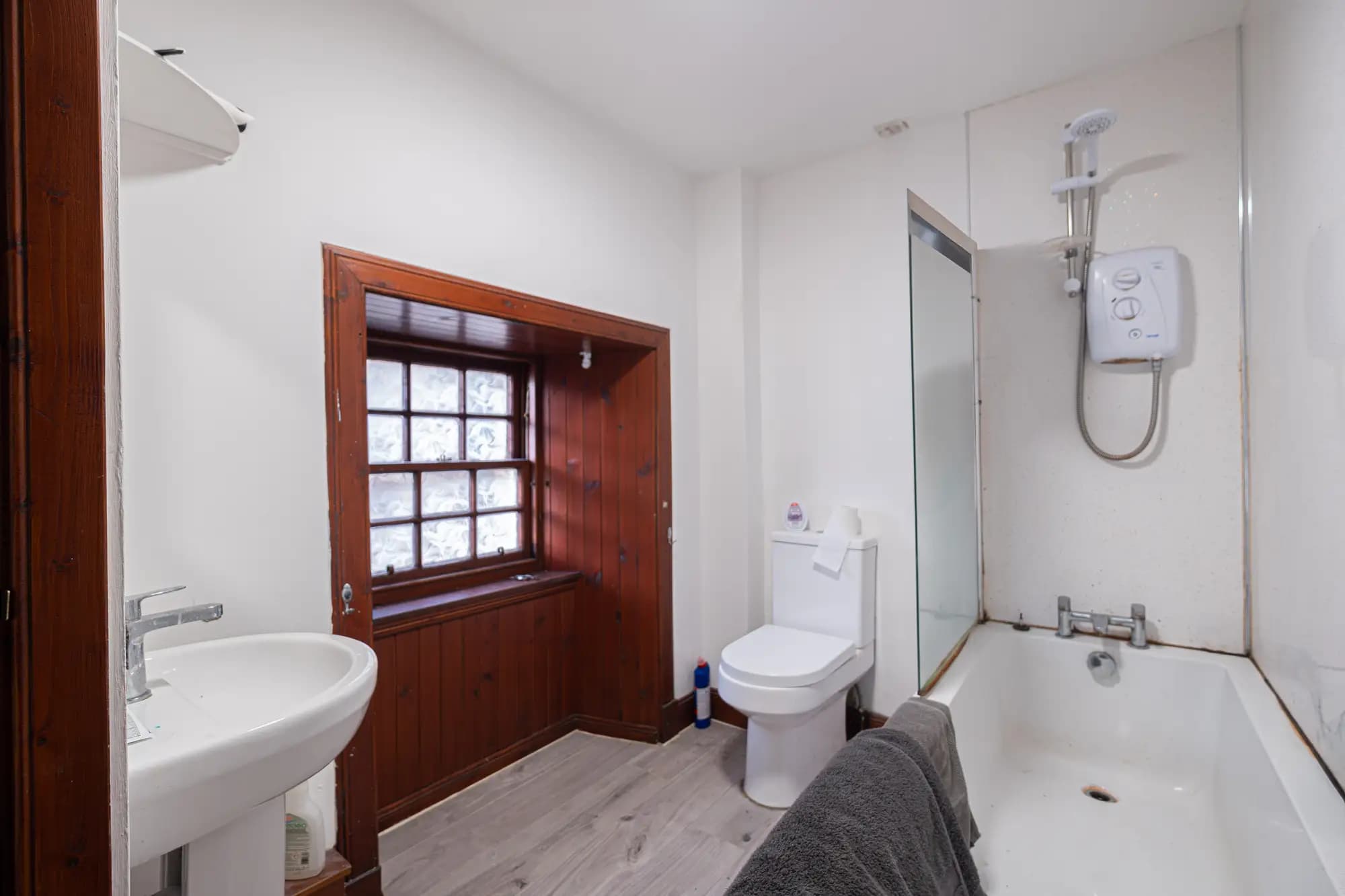 property photo 10 of 26