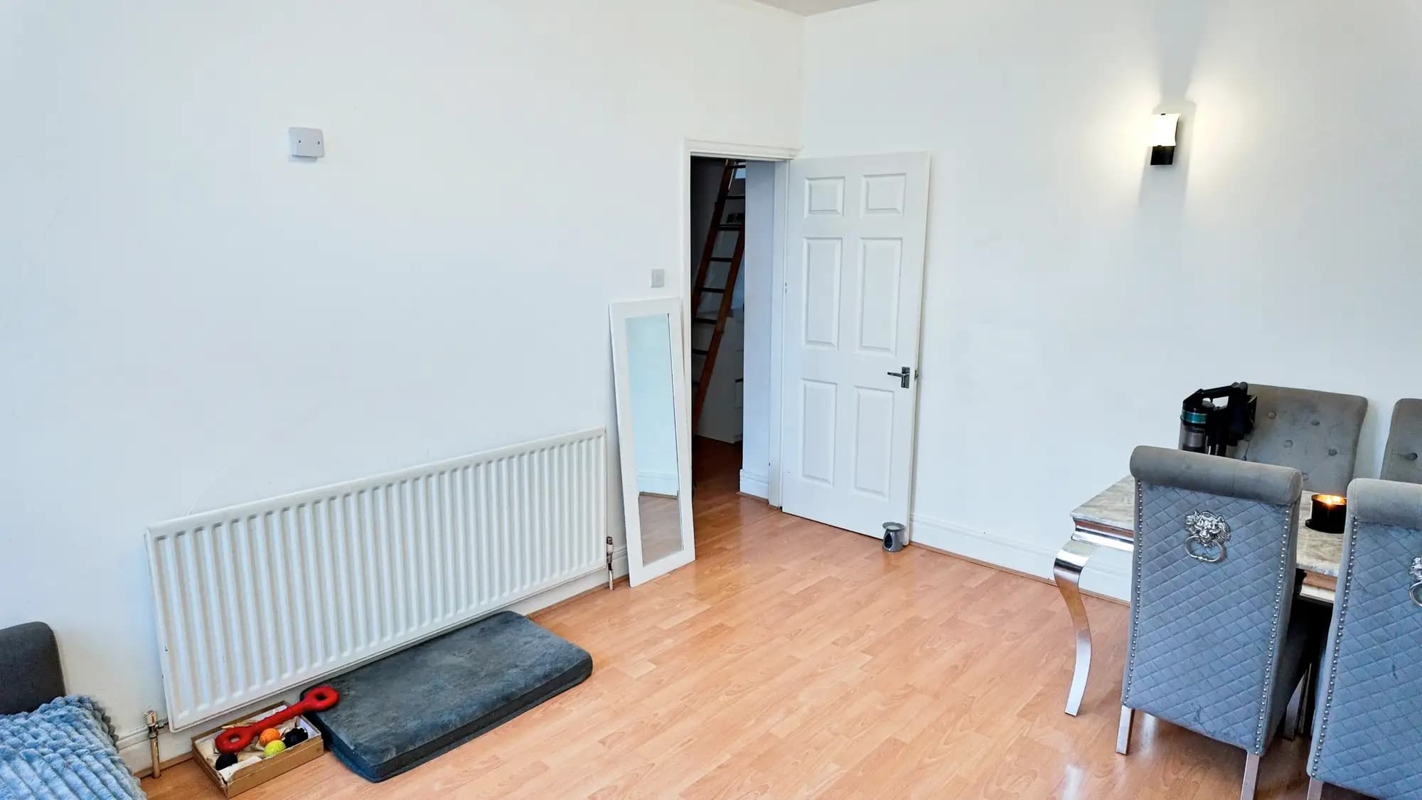 property photo 5 of 26