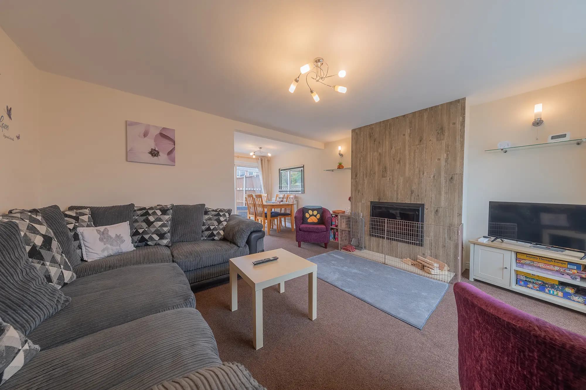 property photo 4 of 32