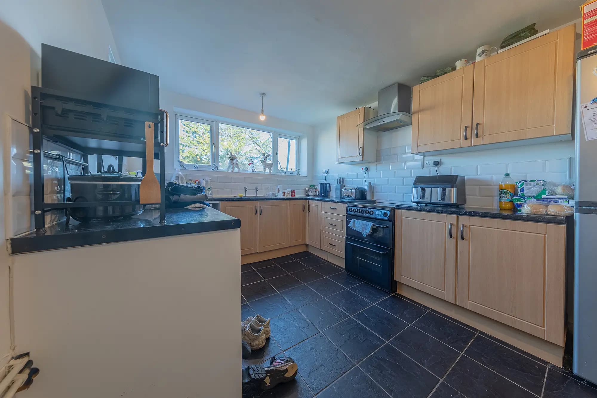 property photo 6 of 17